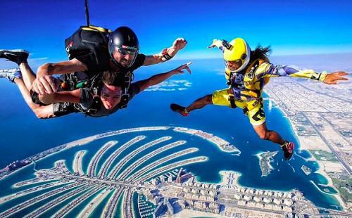 去迪拜跳伞多少钱一次 迪拜跳伞拍照攻略